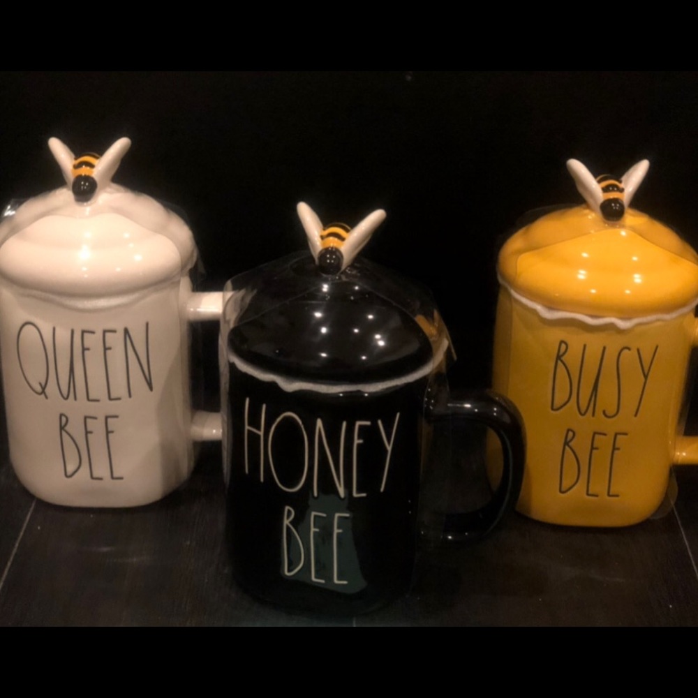 New-Rae Dunn Queen bee mug bundle